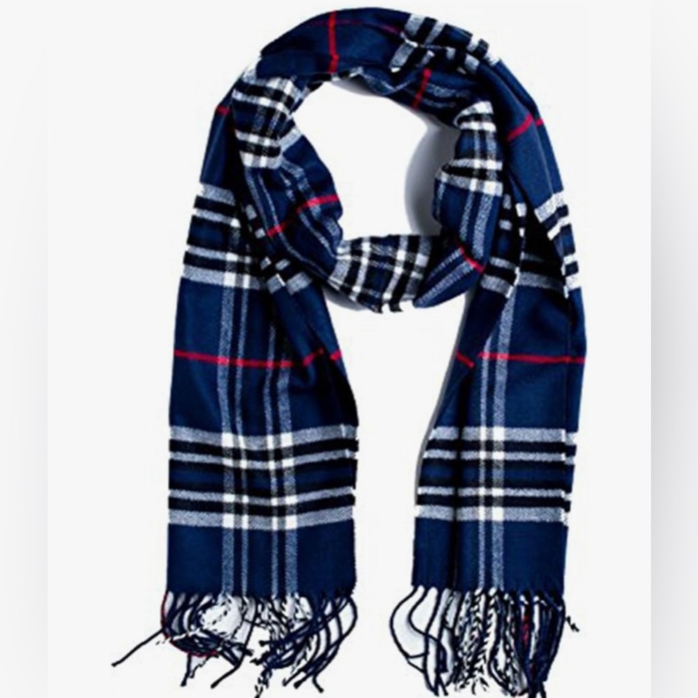 Classic Navy Plaid Men's Scarf
Cashmere feel
100% Viscosa